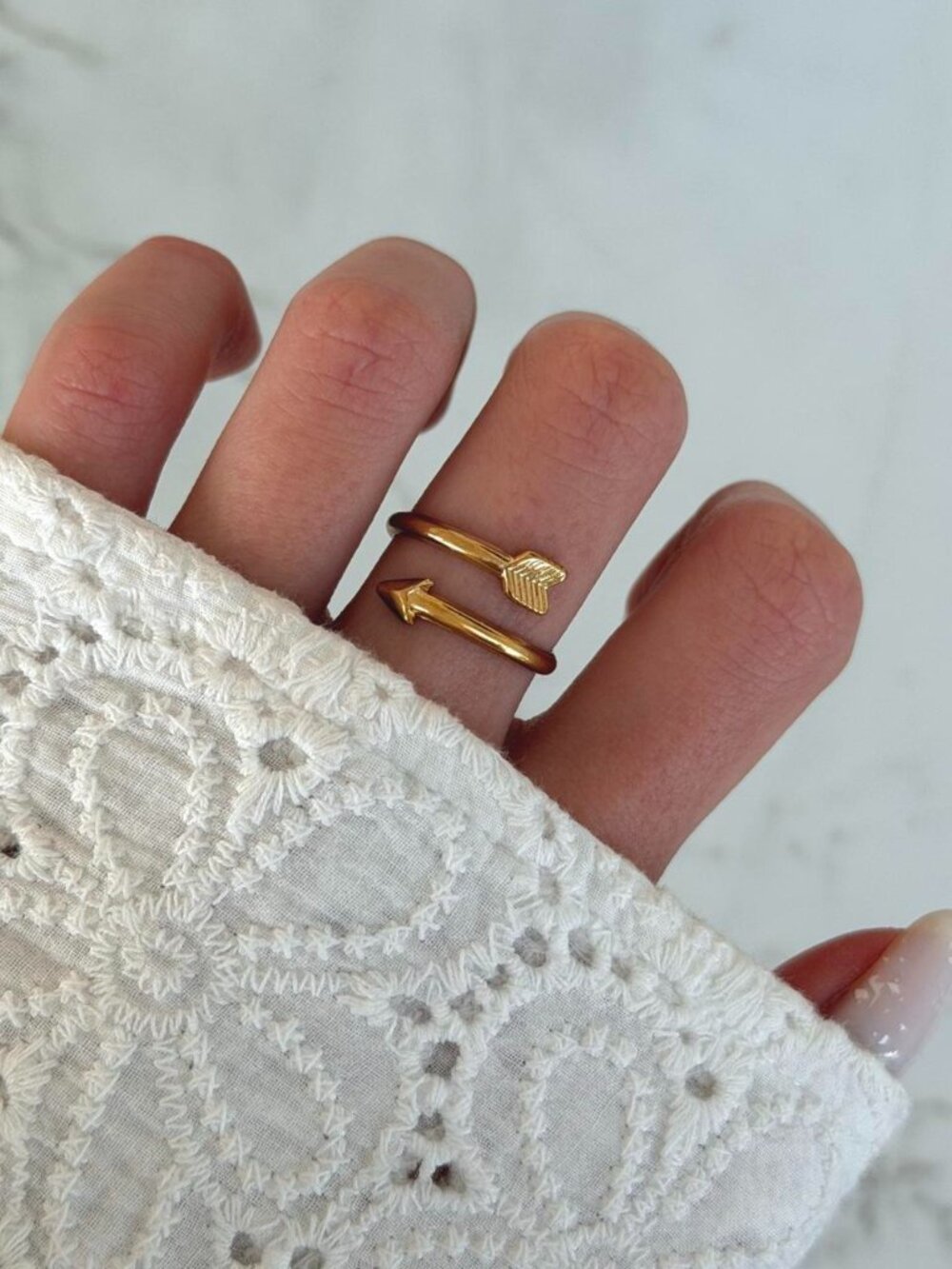 SKU0561 gold ring vintage style Spiral love arrow made of high-quality materials